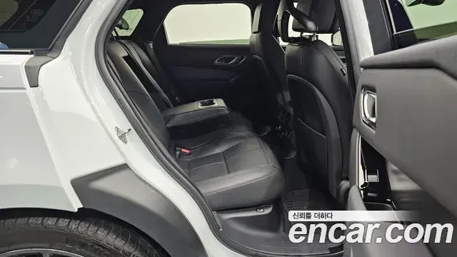 Land Rover Range Rover Velar 2024 — ფოტო 14/20