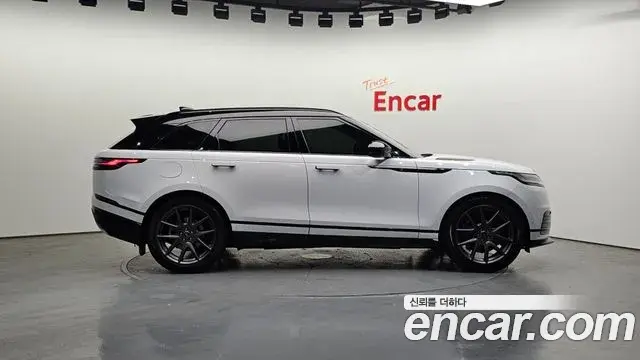 Land Rover Range Rover Velar 2024 — ფოტო 18/20