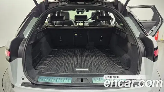 Land Rover Range Rover Velar 2024 — ფოტო 11/20