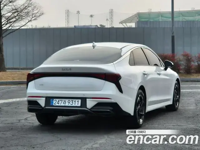Kia K5 2024 — Şəkil 16/20