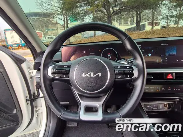 Kia K5 2024 — Şəkil 12/20