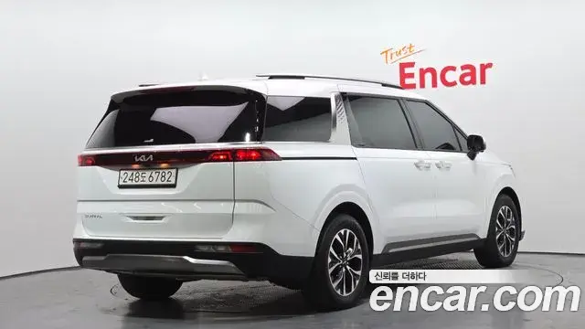 Kia Carnival 2022 — Photo 1/20