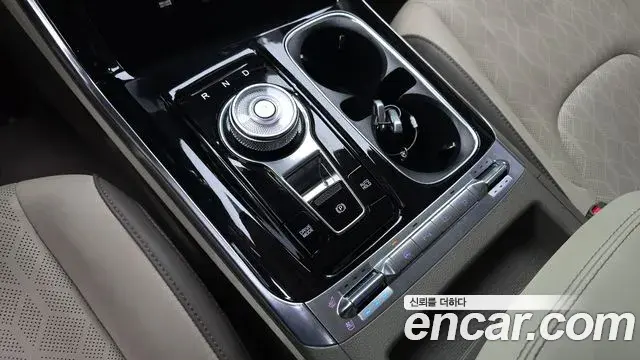 Kia Carnival 2022 — Photo 4/20