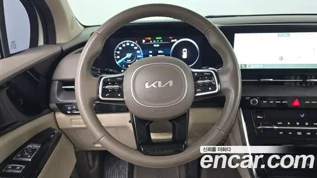 Kia Carnival 2022 — Photo 2/20
