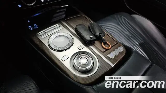 Genesis G80 2022 — ფოტო 16/20
