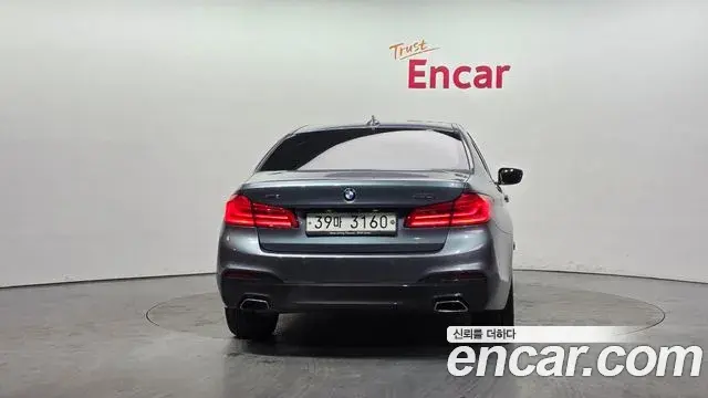 BMW 5 Series 2018 — Photo 20/20