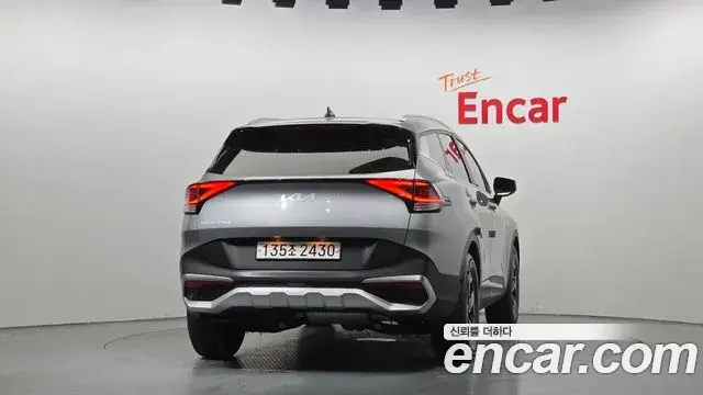 Kia Sportage 2021 — Фото 4/20