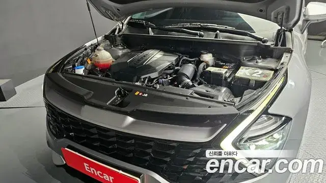 Kia Sportage 2021 — ფოტო 2/20