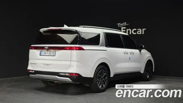 Kia Carnival 2020 — Фото 1/20