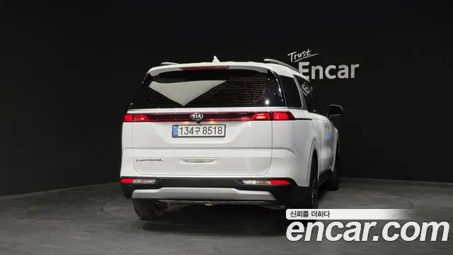 Kia Carnival 2020 — Фото 3/20