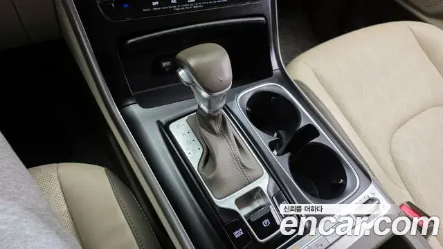 Kia Carnival 2020 — Фото 8/20