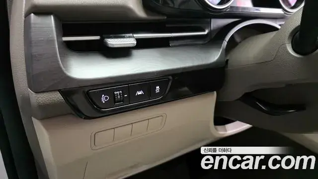 Kia Carnival 2020 — Фото 15/20
