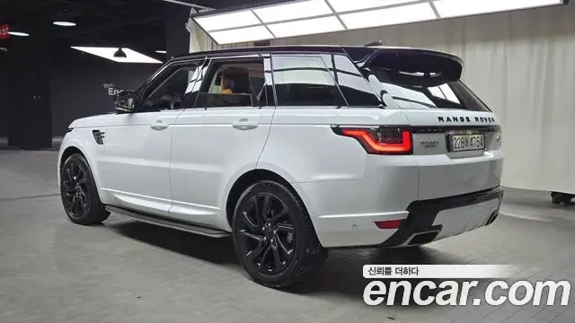 Land Rover Range Rover Sport 2019 — Photo 8/20