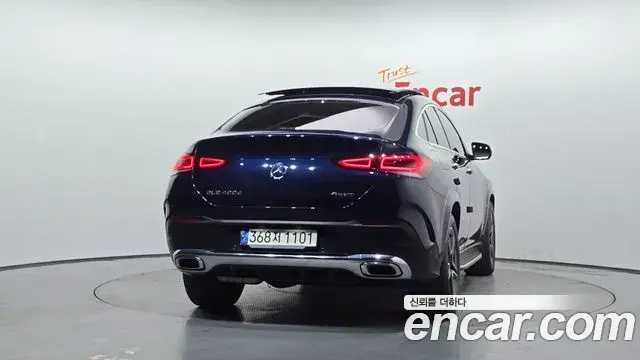 Mercedes-Benz GLE-Class 2021 — Photo 11/20