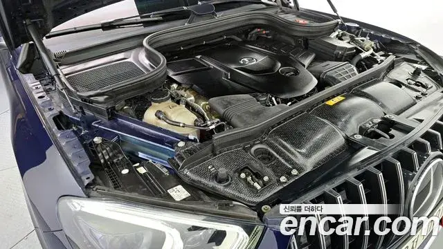 Mercedes-Benz GLE-Class 2021 — Photo 17/20