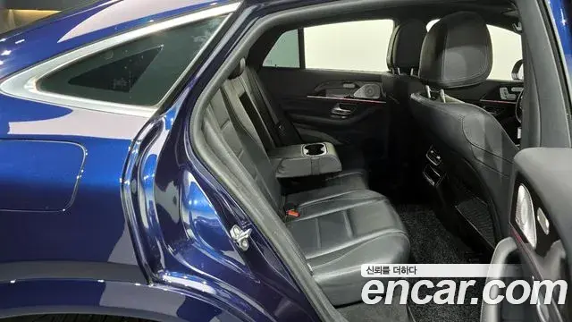 Mercedes-Benz GLE-Class 2021 — Photo 5/20