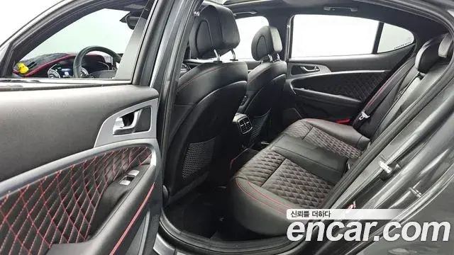 Genesis G70 2019 — Photo 1/20