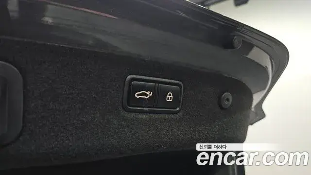 Genesis G70 2019 — Photo 8/20