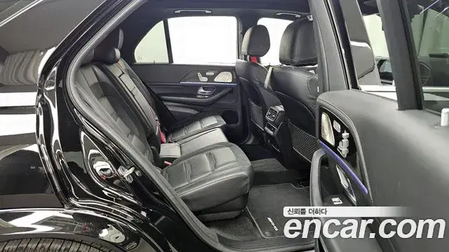 Mercedes-Benz GLE-Class 2022 — Photo 9/20