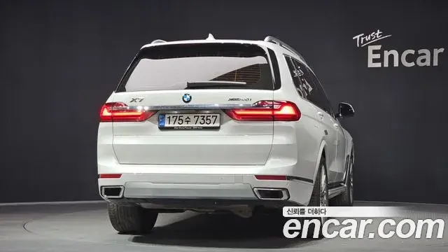 BMW X7 2020 — ფოტო 10/20