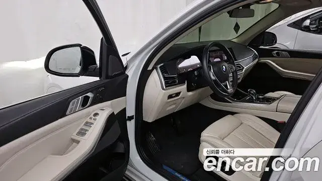 BMW X7 2020 — ფოტო 14/20