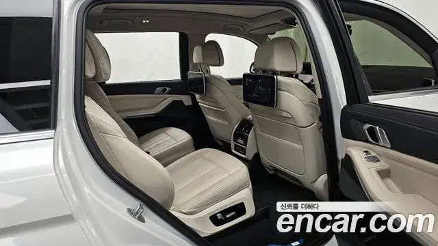 BMW X7 2020 — ფოტო 5/20