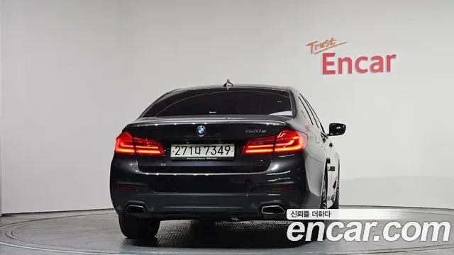 BMW 5 Series 2020 — ფოტო 1/20