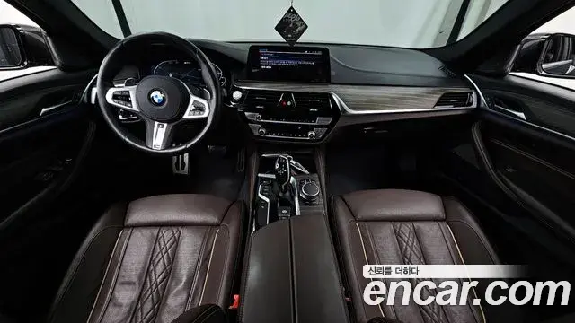 BMW 5 Series 2020 — ფოტო 19/20