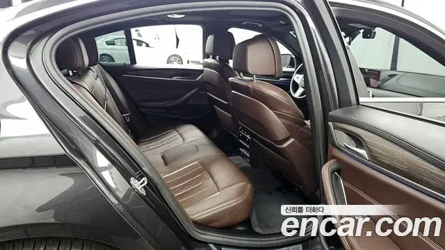 BMW 5 Series 2020 — ფოტო 3/20
