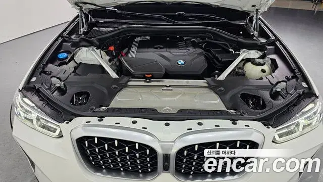 BMW X4 2025 — Photo 17/20