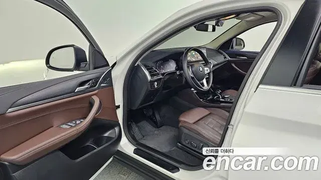 BMW X4 2025 — Photo 18/20