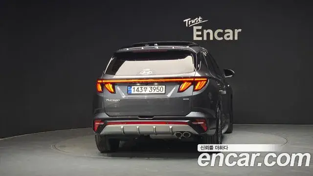 Hyundai Tucson Hybrid 2023 — ფოტო 18/20