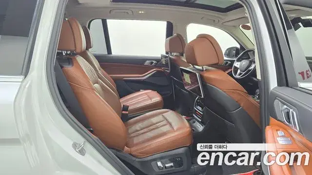 BMW X7 2021 — Şəkil 9/20