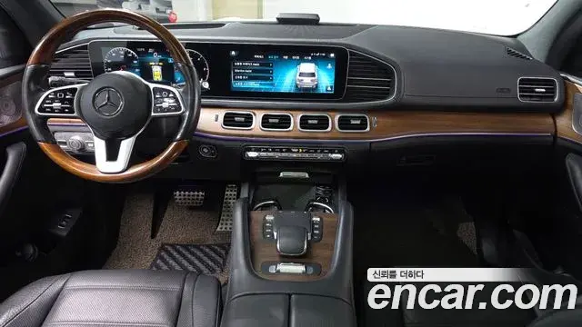 Mercedes-Benz GLS-Class 2021 — ფოტო 17/20