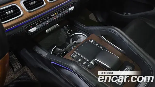 Mercedes-Benz GLS-Class 2021 — ფოტო 8/20