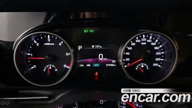 Kia Carnival 2022 — Photo 1/20