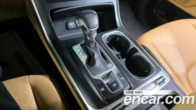 Kia Carnival 2022 — Photo 13/20