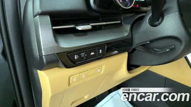 Kia Carnival 2022 — Photo 8/20