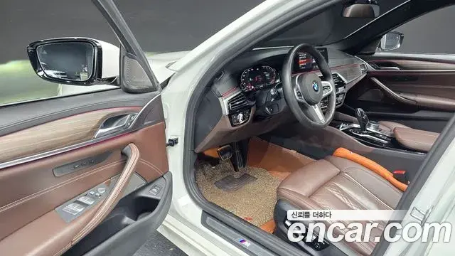 BMW 5 Series 2020 — ფოტო 5/20
