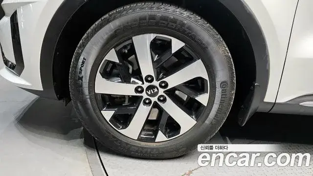 Kia Sorento 2021 — Фото 5/20