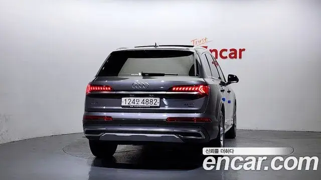 Audi Q7 2020 — ფოტო 20/20