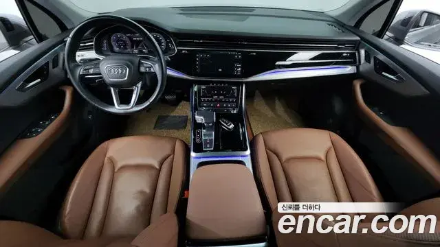 Audi Q7 2020 — ფოტო 9/20