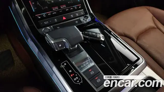 Audi Q7 2020 — ფოტო 10/20
