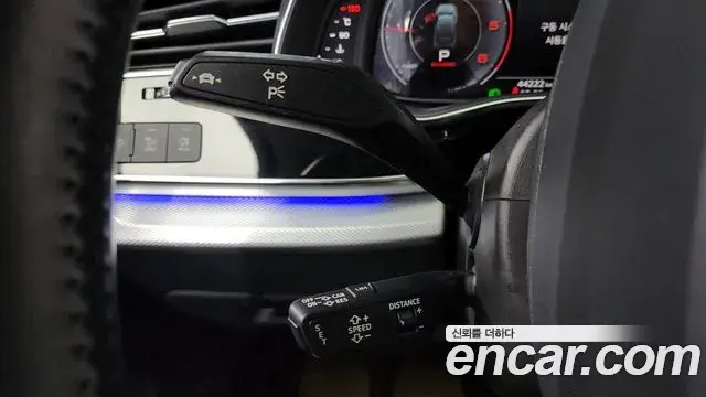 Audi Q7 2020 — ფოტო 4/20