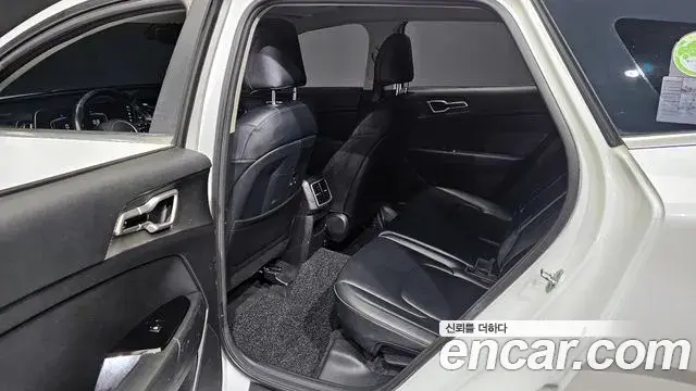 Kia Sportage 2021 — Фото 11/20