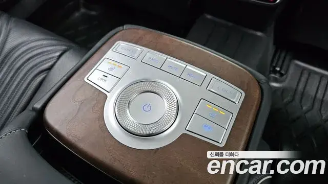 Genesis G80 2020 — Şəkil 19/20
