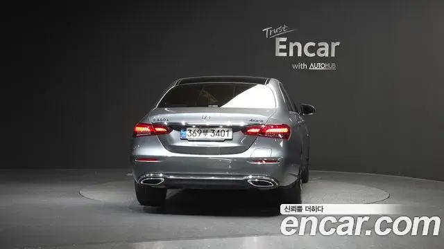 Mercedes-Benz E-Class 2021 — ფოტო 5/20