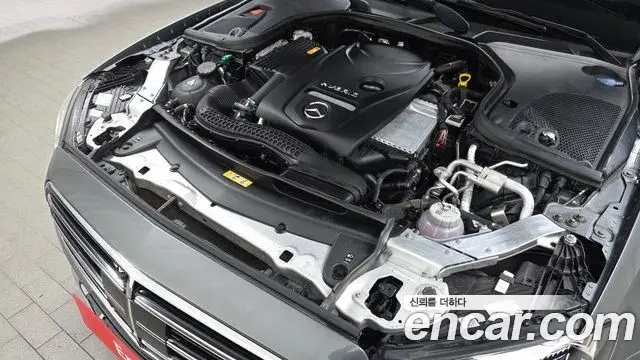 Mercedes-Benz E-Class 2021 — ფოტო 9/20