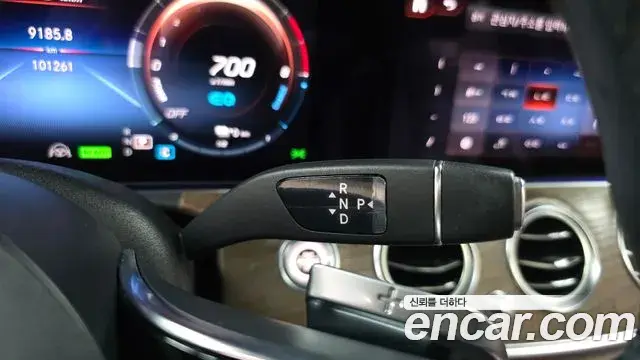 Mercedes-Benz E-Class 2021 — ფოტო 11/20