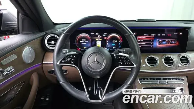 Mercedes-Benz E-Class 2021 — ფოტო 3/20